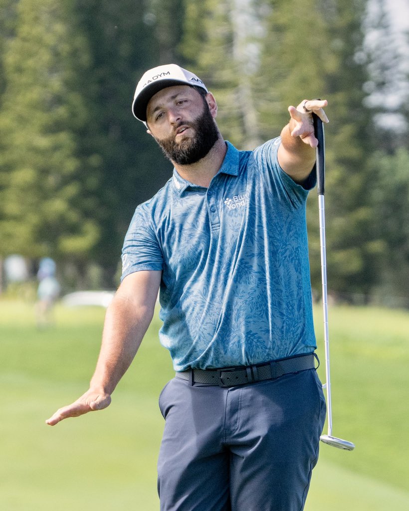 CaddieNetwork's tweet image. What is @JonRahmpga trying to demonstrate here? Wrong answers only. 😂 #SentryTOC 

(📸: @SentryInsurance x #Sponsored)