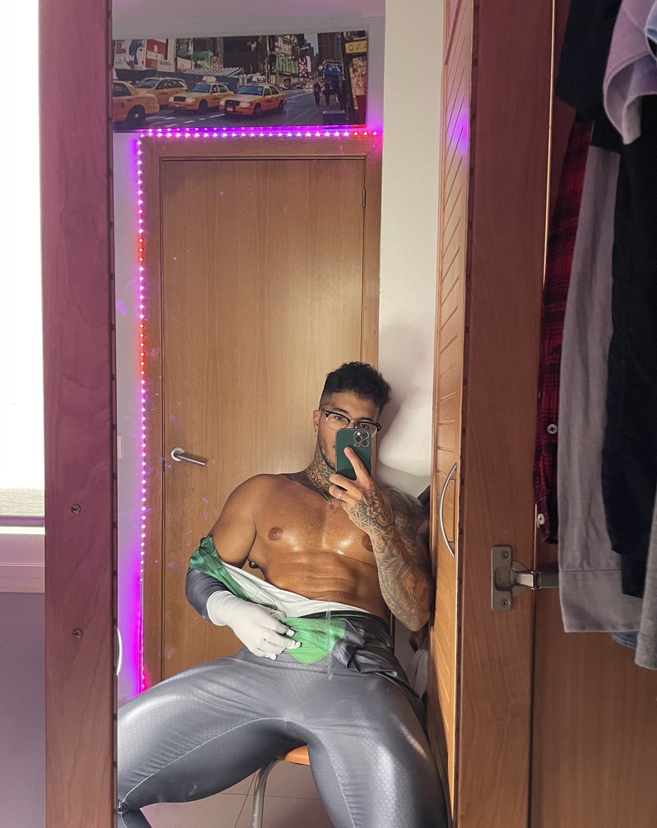 KarimGasmi on Twitter: "https://onlyfans/karimgasmiii 😏"