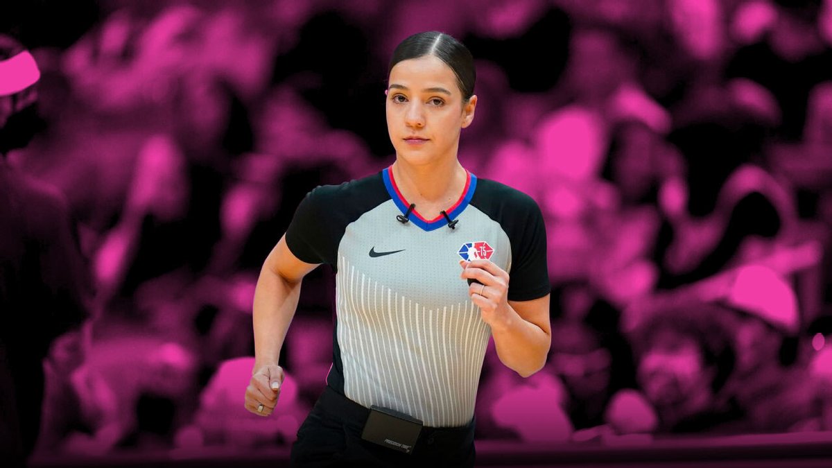 TopsMexicoM's tweet photo. ¿Quién es Blanca Burns? 
💥🏀

Es la primera mujer mexicana árbitra de la National Basketball Association (NBA) en oficiar un partido de las grandes ligas. 

#blancaburns #mujer #mujeres #mujeresempoderadas #arbitra #nba #mujermexicana #deportes #basquetball https://t.co/1dcw4N5rJt