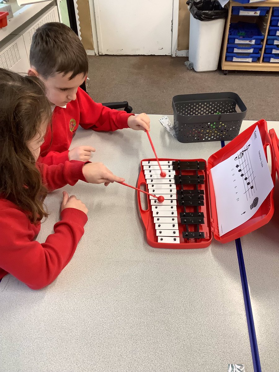 maple_yacademy's tweet photo. In music this week we have been learning about pentatonic scales and melodies. We practised a pentatonic scale on a glockenspiel focusing on fluency, accuracy and having control 🎶 https://t.co/Uvlxgif1qE
