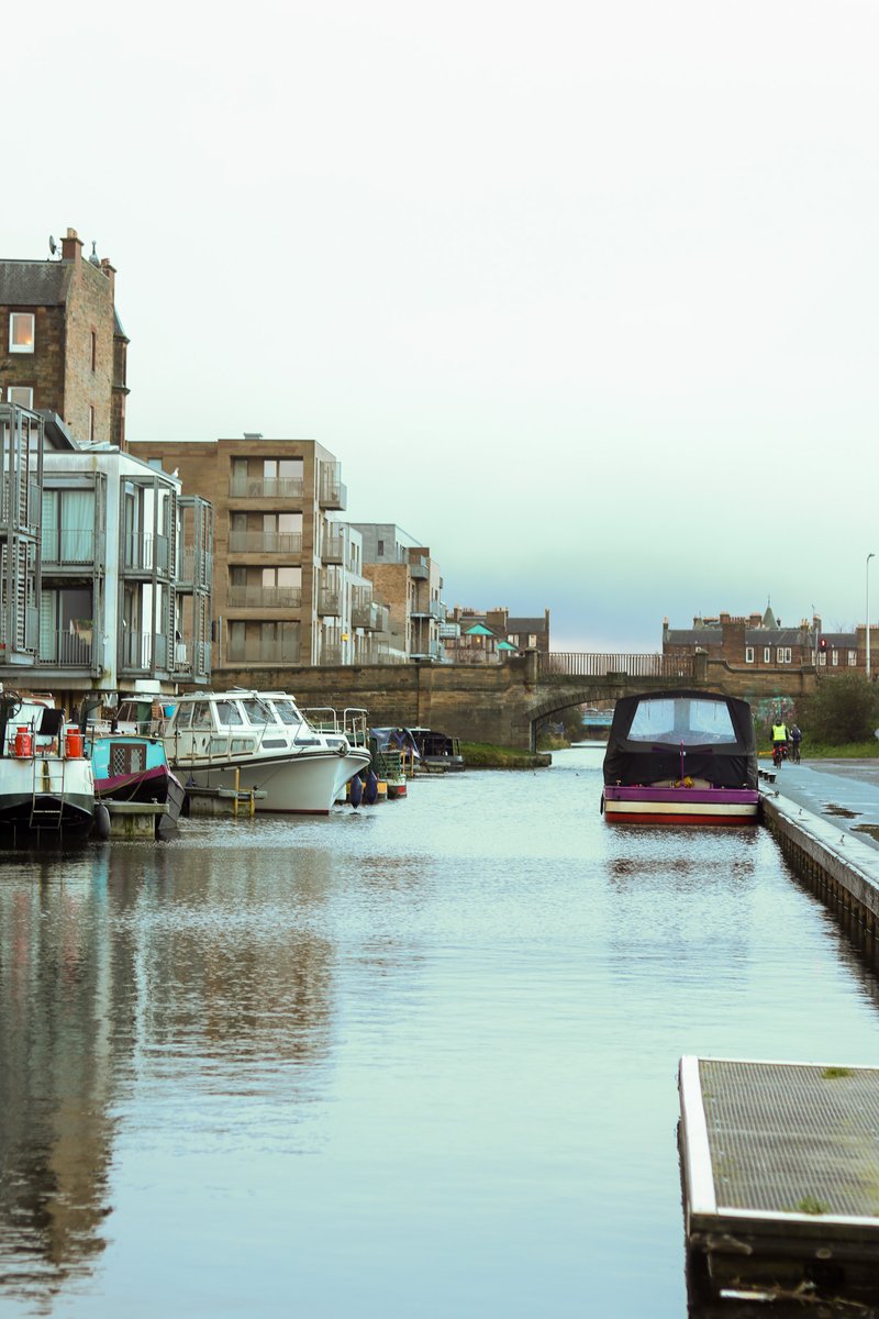 gjamieson819's tweet photo. I came across the canals on my recent press trip to Edinburgh and spotted the @4sistersboatel and now I desperately want to have a narrow boat holiday #uktravel #boating #travelwriters https://t.co/OJjaMyQ4xU