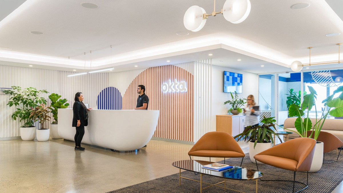 mmoserassociate's tweet image. Through a pilot office in Sydney, we tested a new strategy for @Okta, resulting in a unique approach called the ‘dynamic workplace’. Learn more about this flexible office design: hubs.la/Q01xkR4N0

#WorkplaceStrategy #DynamicWorkplace
