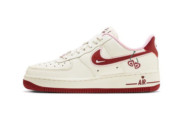 badestoutfit's tweet photo. nike air force 1 ‘valentines day’ https://t.co/Nn9trspSqf