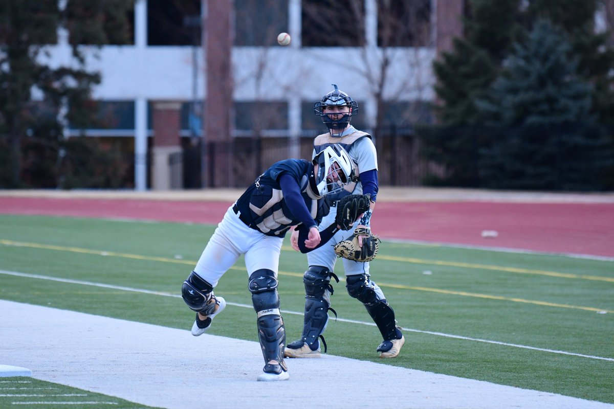 50+ degrees in January means it's a great day for <a href="/cunebaseball/">Bulldog Baseball</a> to get some work in on the turf.

⚾🌡️🐾