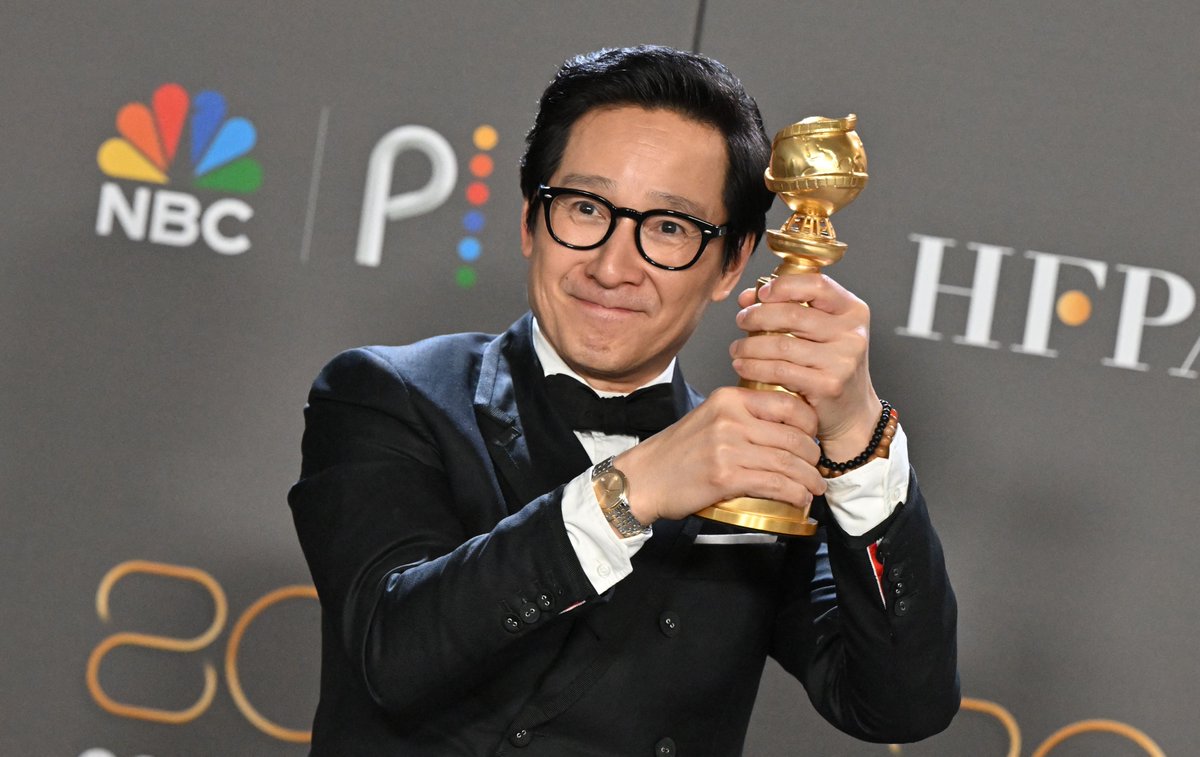 "In another life, I would have really liked just doing laundry and taxes with you." 🥺

Ke Huy Quan took home the #GoldenGlobe for Best Supporting Actor - Motion Picture. Full winners list: bit.ly/3QKQpMJ