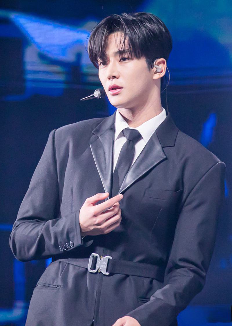rowoon5ay's tweet photo. #ewsbdi #rowoon #sf9rowoon #kimseokwoo #kimseokwoon #puzzle #sf9showcase #로운 #seogu #ソグ https://t.co/eQWpEZq2rS