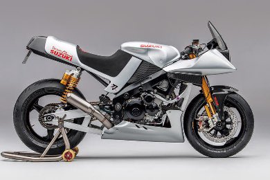 motospo_'s tweet photo. チーム･クラシック･スズキ KATANA
（スズキGSX-R1000）
https://t.co/nfDcupQTqg

空冷カタナルックに水冷エンジン＋アルミフレームの出で立ちから、KATANAか’15～’20年型GSX-S1000に空冷用カウルを付けて2本サス化したかと思うだろうが、ベースはそれらのルーツとなったGSX-R1000K8。 https://t.co/deB85RUw2l