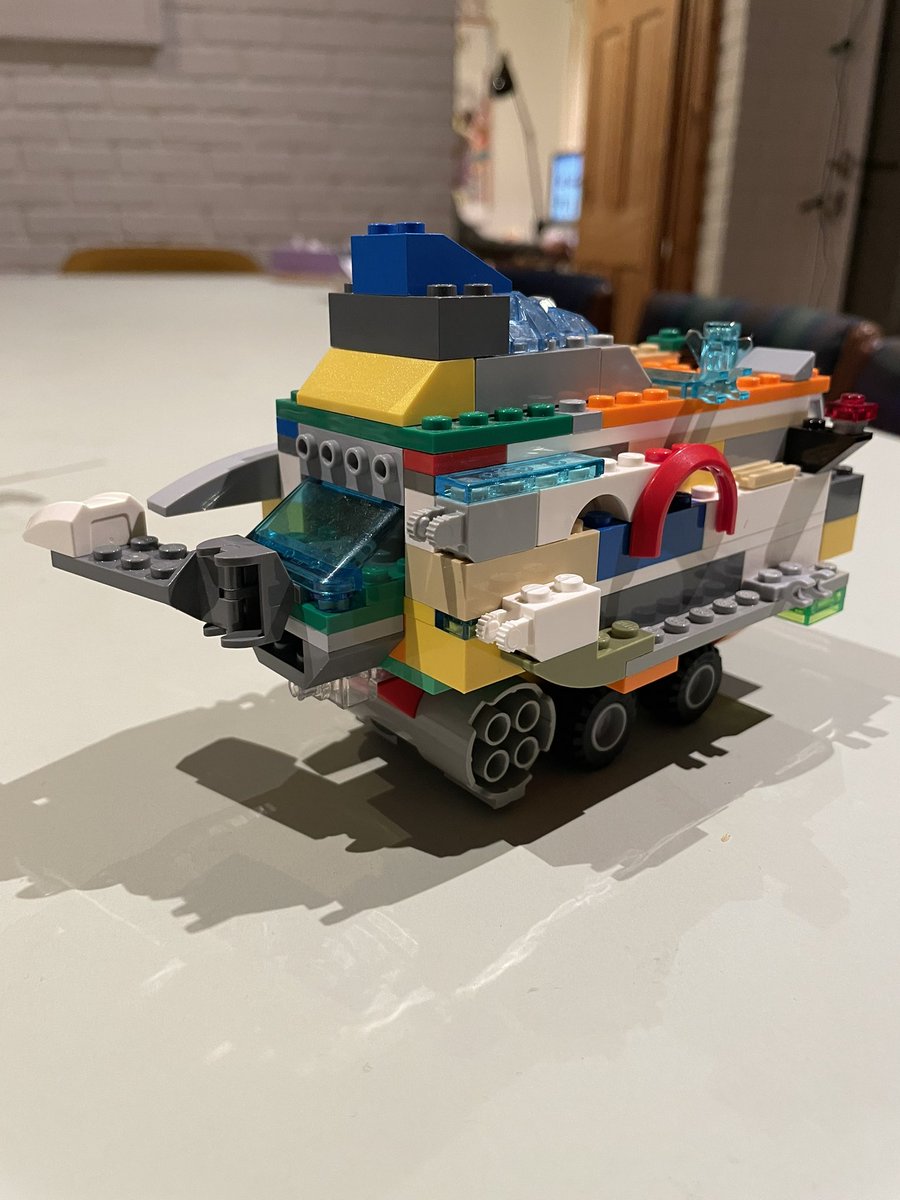 atsoiboy's tweet photo. #BuildLikeAMaster @LEGO_Group The second build with my nephew over Xmas. A Luna Buggy https://t.co/RUB0aiHlwz