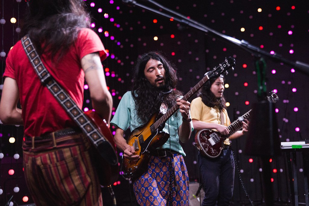 PasaLaBacha's tweet photo. @kikagaku_moyo de lo mas rifado que he visto en vivo, todo un viajesote su presentación en el @HipnosisMX 🔥
#quepasoleo https://t.co/qZDXQIMLLY
