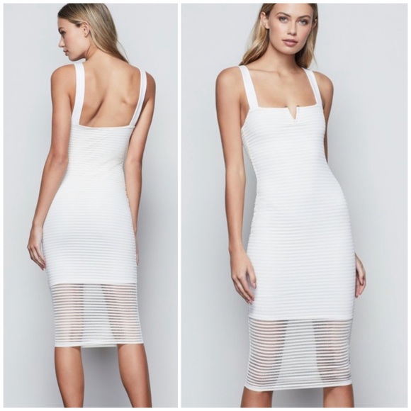 cashinkat's tweet photo. So good I had to share! Check out all the items I'm loving on @Poshmarkapp #poshmark #fashion #style #shopmycloset #none #goodamerican: https://t.co/LkbbdGFdnE https://t.co/Ms8kNkHFsA