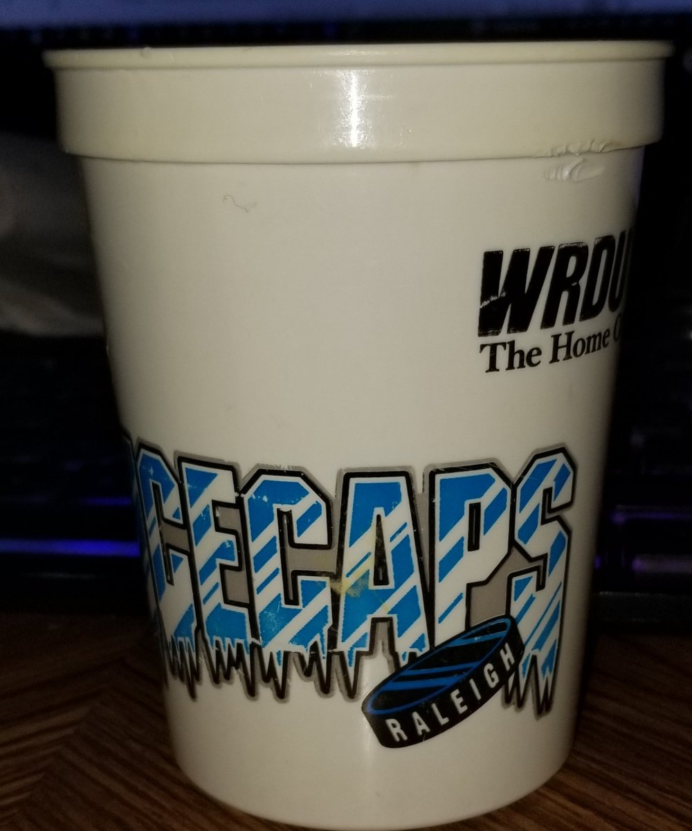 conniecon628's tweet photo. @999TheFan Using my cup at home! https://t.co/OaicUJXXJT