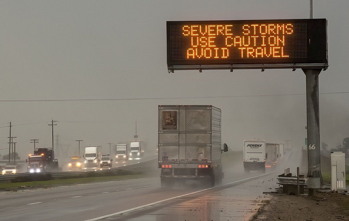CaltransHQ's tweet photo. Caltrans districts across the state are strongly advising the public to avoid traveling if you can at this time. These storm systems have affected the majority of CA in some shape or form. If you have to go out, #knowbeforeyougo at https://t.co/GA6Wb5OThg or call 1-800-427-7623 https://t.co/A2l1Twi7Ou