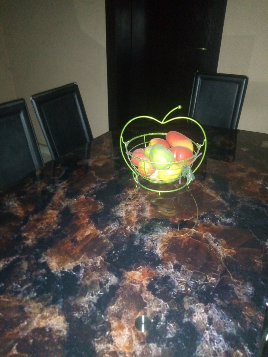 Vi_cdan's tweet photo. @wellbeings_xyz Here is mine..
I cleared my dining Table..
I literally filled it with books and other stuffs.. So I had to clear it.
(Not today.. But days ago)
#BeingChallenge https://t.co/eRWPy6mwGH