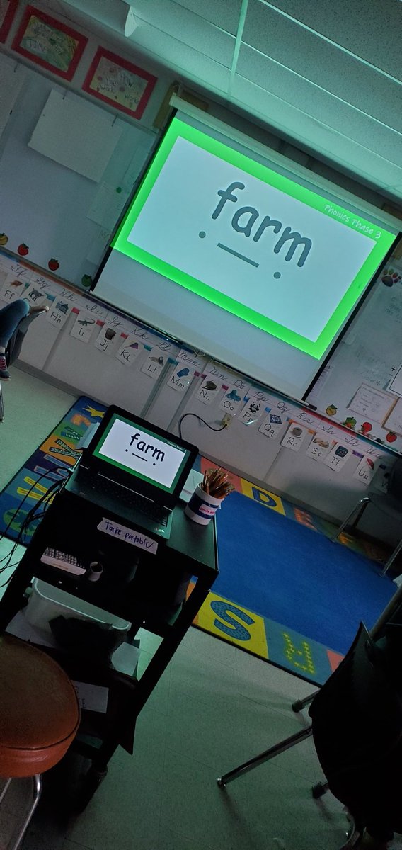 MrsTartesClass2's tweet image. Working on r-control vowel combination /ar/ today!  #encoding #wordwork  @GlenwoodGriffin