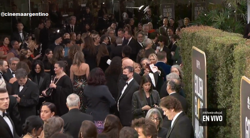 Ricardo Darín e Peter Lanzani já estão no tapete vermelho do Globo de Ouro!!! Ali na esquerda! Acompanhem todos os cliques por aqui! 

#GoldenGlobes #GloboDeOuro #Argentina1985 #AlfombraRojaE <a href="/globosdeoro/">Globos de Oro</a>