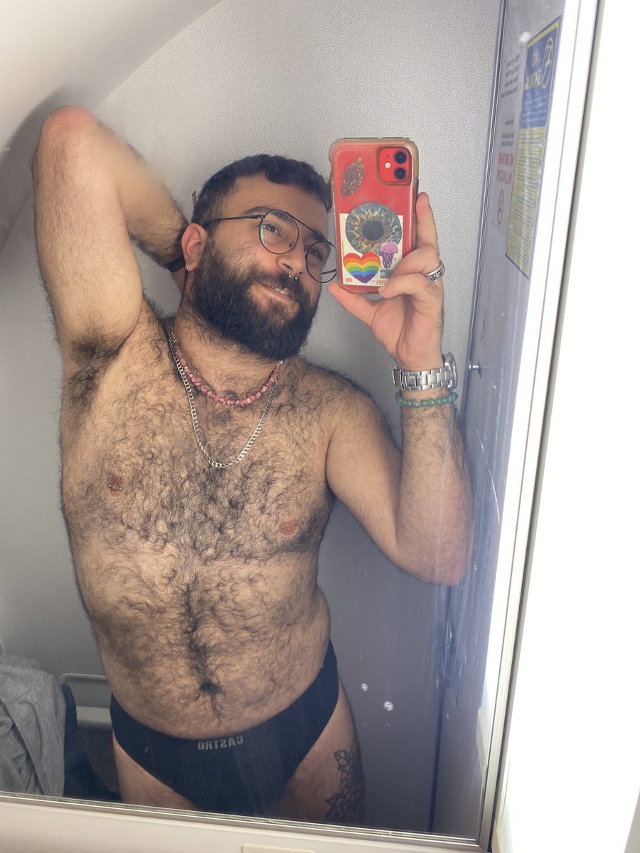 yishuk26's tweet photo. Airplane bathroom https://t.co/VbYZJwnPiK