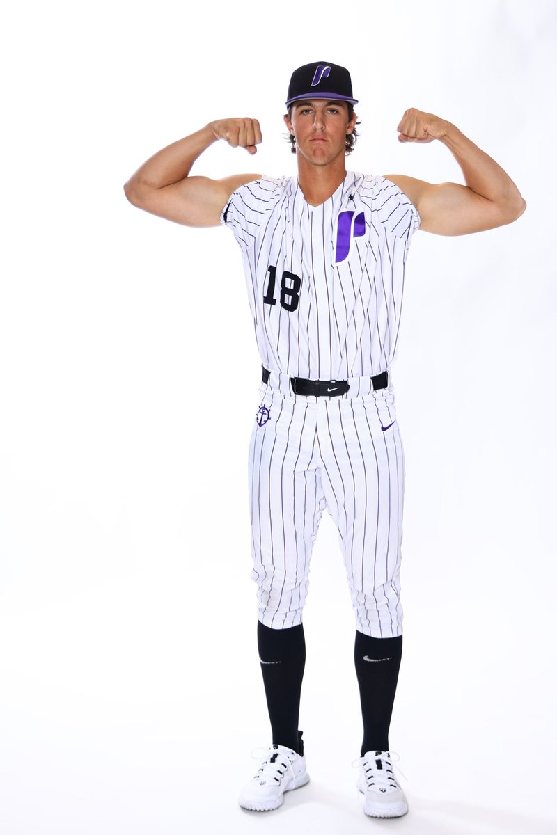 Get to know the Pilots!

Morgan Codron (Freshman)

Hometown: Los Osos, CA
Major: Integrative Health and Wellness
Position: RHP
Nickname: Morgs
Favorite Athlete: Shaun White
Favorite TV Show: Naruto
Favorite Videogame Soundtrack: Fifa 15

#GoPilots