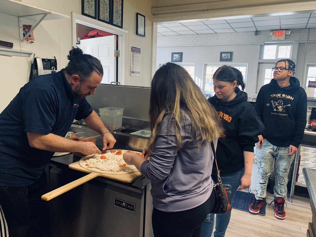 learndaley's tweet image. We are so happy to work with Wayne at Buddy Boy’s Pizzeria for our next vocational experience. Thank you for welcoming us, and sharing your expertise with us!