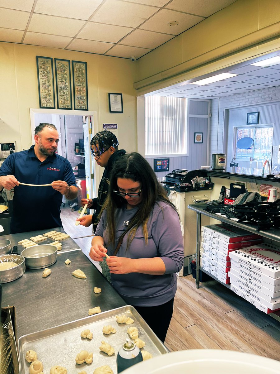 learndaley's tweet image. We are so happy to work with Wayne at Buddy Boy’s Pizzeria for our next vocational experience. Thank you for welcoming us, and sharing your expertise with us!