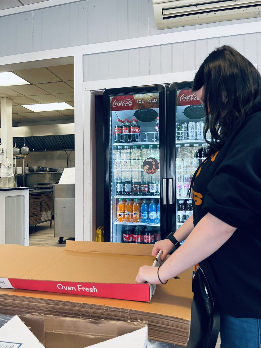 learndaley's tweet image. We are so happy to work with Wayne at Buddy Boy’s Pizzeria for our next vocational experience. Thank you for welcoming us, and sharing your expertise with us!