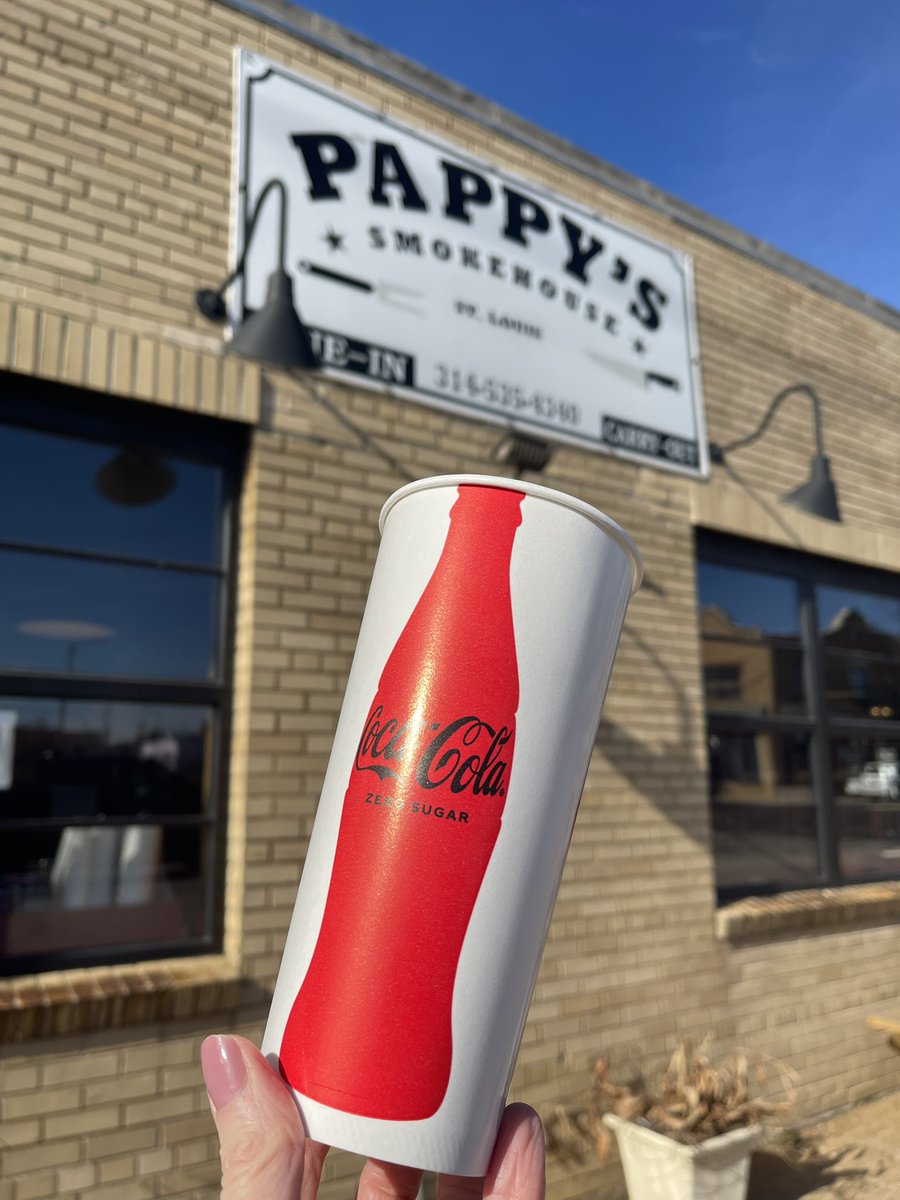 Who’s ready to grab a Coke with their Pappy’s tomorrow?🥤🐖❤️

It’s official! We’re now proudly serving #cocacola at our Midtown and St. Peter’s locations. 🙌

#pappyssmokehouse #pappysstlouis #pappysstpeters #eatlocal #stleats #stlfoodscene #stcharleseats #heartlandcocacola