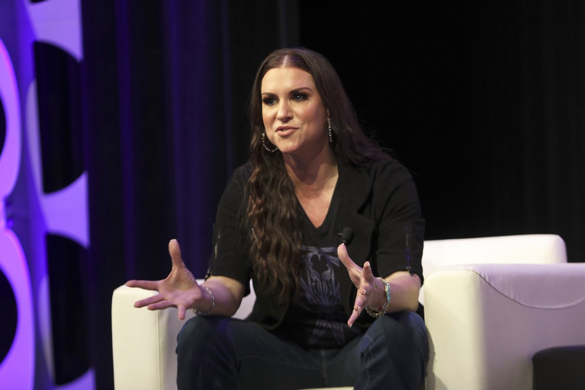 RAWFShowtime's tweet photo. "I'm hurt and I'm old and I'm fucking tired and I work with fucking children." - Stephanie McMahon today probably. https://t.co/crBvf29el2