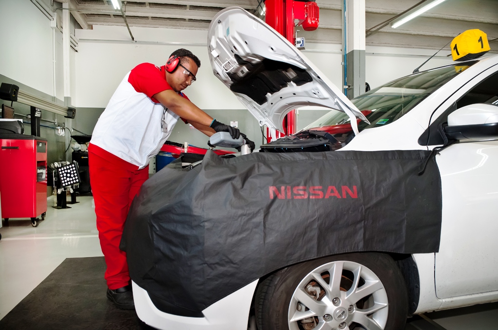 AutoDestaque's tweet photo. 5 cuidados que você deve ter com o carro antes de cair na estrada [https://t.co/9MI0kWpYVg] #viagem #ferias #dicasautomotivas #Castrol #revisao #manutencao #checkup #fluidos #pneus #luzes #arcondicionado #arrefecimento https://t.co/pSi3qxu3lj