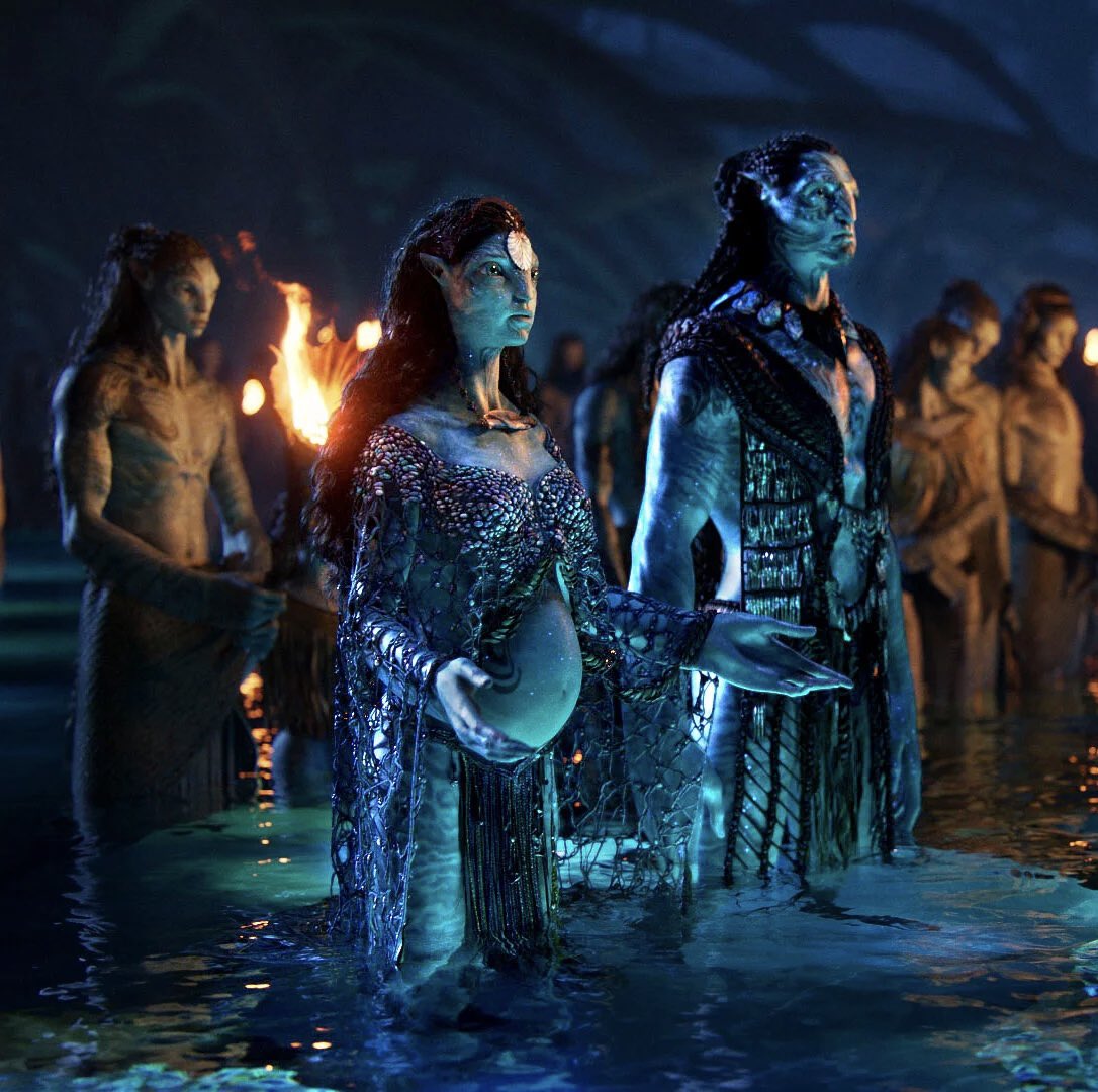 DiscussingFilm's tweet photo. James Cameron on the box office success of ‘AVATAR: THE WAY OF WATER’:

“We’re saying as a society, ‘We need this! We need to go to theaters.’ Enough with the streaming already! I’m tired of sitting on my ass.”

(Source: @Variety) https://t.co/ySUJHUkTQu