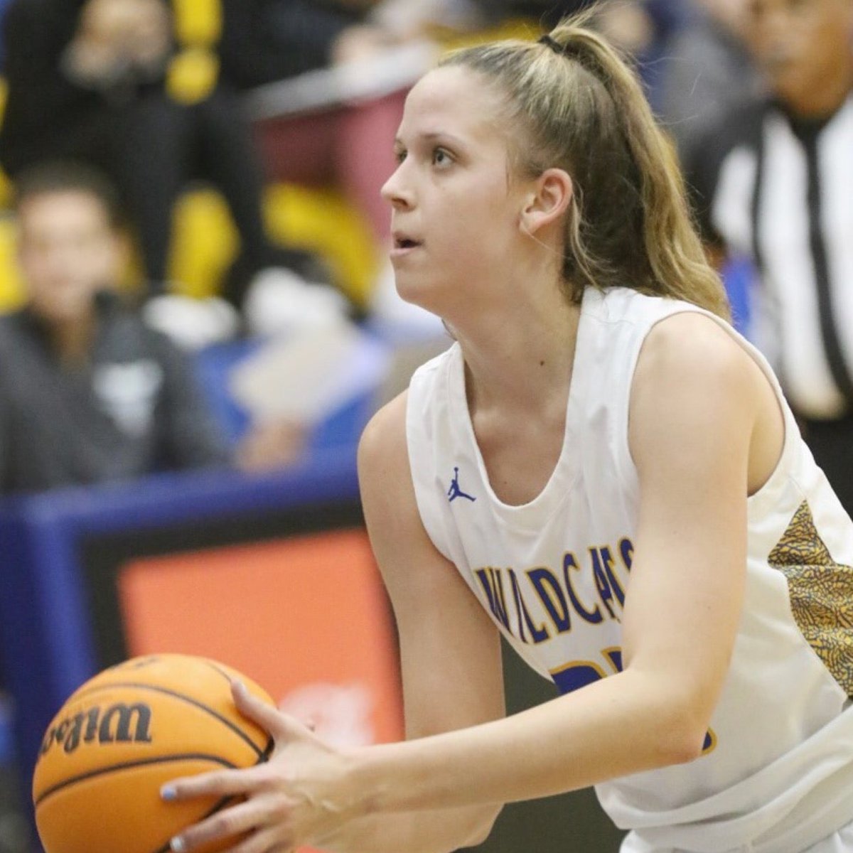 Thomas Grant Jr. (@junebugnewyork) on Twitter photo <a href="/LexingtonWBB/">Lexington Womens Basketball</a> 63, <a href="/SchoolChapin/">Chapin Girls Basketball</a> 25 (Final). @Lgarner2324 27 points. She outscores the entire Lady Eagles' lineup & scores 18 in the 1st half for 2nd straight game. <a href="/JennaYanity/">Jenna Yanity</a> - 15 points & <a href="/Evie_Godfrey_3/">Evie Godfrey</a> - 8 points for Lady Wildcats. Brooke Holmes - 10 points for Chapin. <a href="/LexingtonWBB/">Lexington Womens Basketball</a> 63, <a href="/SchoolChapin/">Chapin Girls Basketball</a> 25 (Final). @Lgarner2324 27 points. She outscores the entire Lady Eagles' lineup & scores 18 in the 1st half for 2nd straight game. <a href="/JennaYanity/">Jenna Yanity</a> - 15 points & <a href="/Evie_Godfrey_3/">Evie Godfrey</a> - 8 points for Lady Wildcats. Brooke Holmes - 10 points for Chapin.