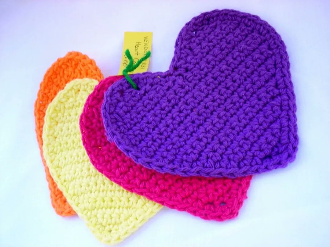 Refresh your space with this bright set of 4 heart shaped drink coasters. Great for celebrating Valentine's Day. 😃 buff.ly/3OVKIK3 😃 #LiLphaniesLine #heartdecor #ValentinesDay #kitchenanddining