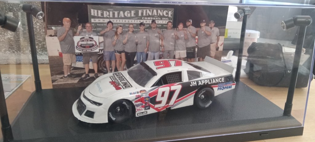 Kyle Putz tweet media