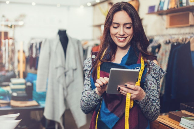 ThewTweet's tweet photo. To meet consumers’ growing needs, the retail industry has expanded omnichannel strategies that span multiple fulfillment methods. To compete successfully in this market, retailers will need to improve overall operational efficiency. We unpack 5 main areas. https://t.co/2GVAL2svc8 https://t.co/43vDPTYQUv