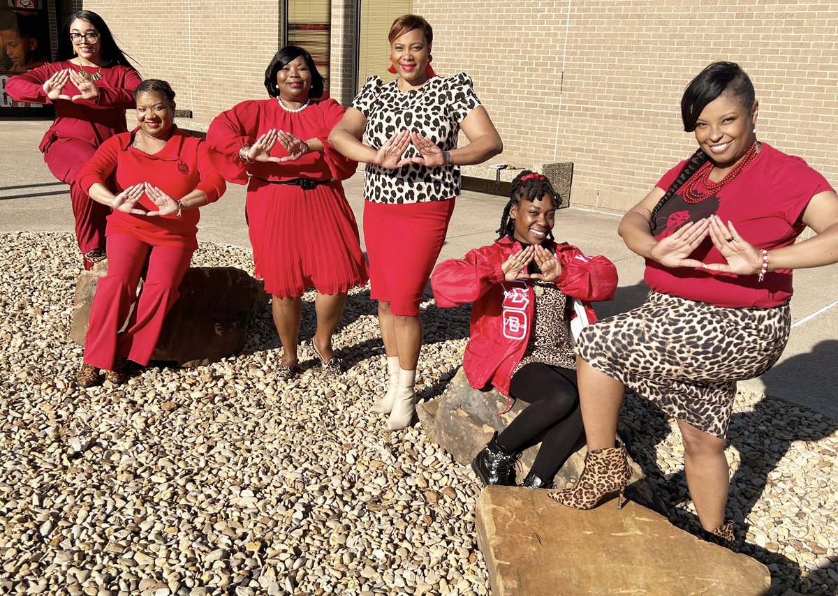 totstevenson's tweet image. A Delta’s love is the sweetest love in life.  🎶🔺❤️ #J13 #wildaboutDST #DeltaWeek