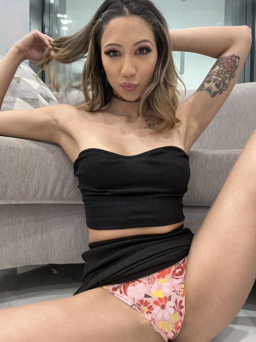 Sharing dick bring me so much joy come on nowwww 🥰😻 https://t.co/6owYGwANZ0<a href="/tag/mvsales"class="tags"><span>#mvsales</span></a>