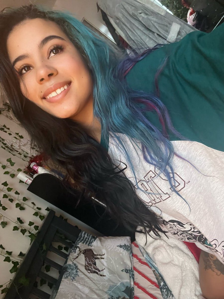 CaelyxOfficial Fansly/OF on Twitter: "RT @TaylorHenries: the face ☺️