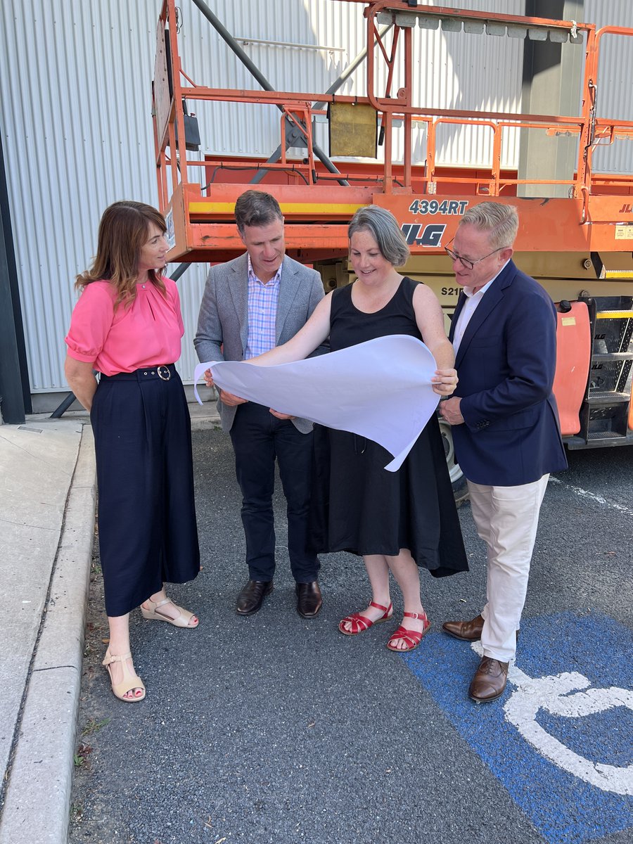 With support from the #NSWGovernment and #AlburyCity, the @fruitflycircus will be expanding to include a 𝗯𝗿𝗮𝗻𝗱 𝗻𝗲𝘄 𝟭𝟬𝟬-𝘀𝗲𝗮𝘁 𝘀𝘁𝘂𝗱𝗶𝗼 𝘁𝗵𝗲𝗮𝘁𝗿𝗲!