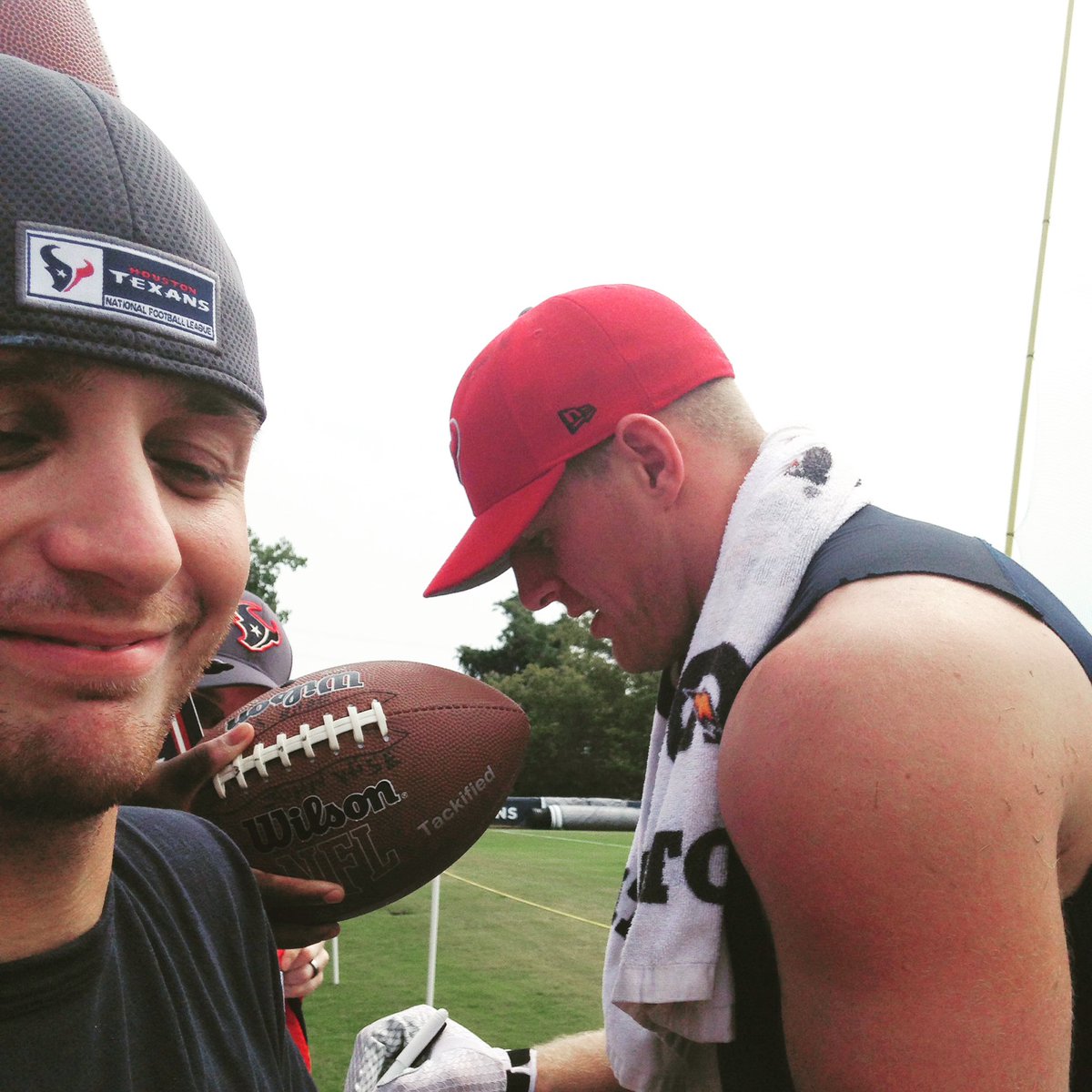 FehlingBen's tweet photo. When you think of the guys in the @NFL who did it right no one stands out more than @JJWatt. Thank you for this and all you have done. https://t.co/QJS9qWeY95