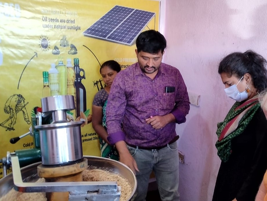 SELCOIndia's tweet photo. 4/4
#Selco #Selcointerventions #koppal #zpkoppal #milletprocessing  #Haniya #solar_oil_grinder https://t.co/iDT6QrLYM8