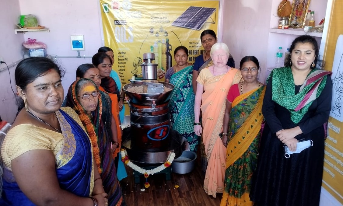 SELCOIndia's tweet photo. 4/4
#Selco #Selcointerventions #koppal #zpkoppal #milletprocessing  #Haniya #solar_oil_grinder https://t.co/iDT6QrLYM8