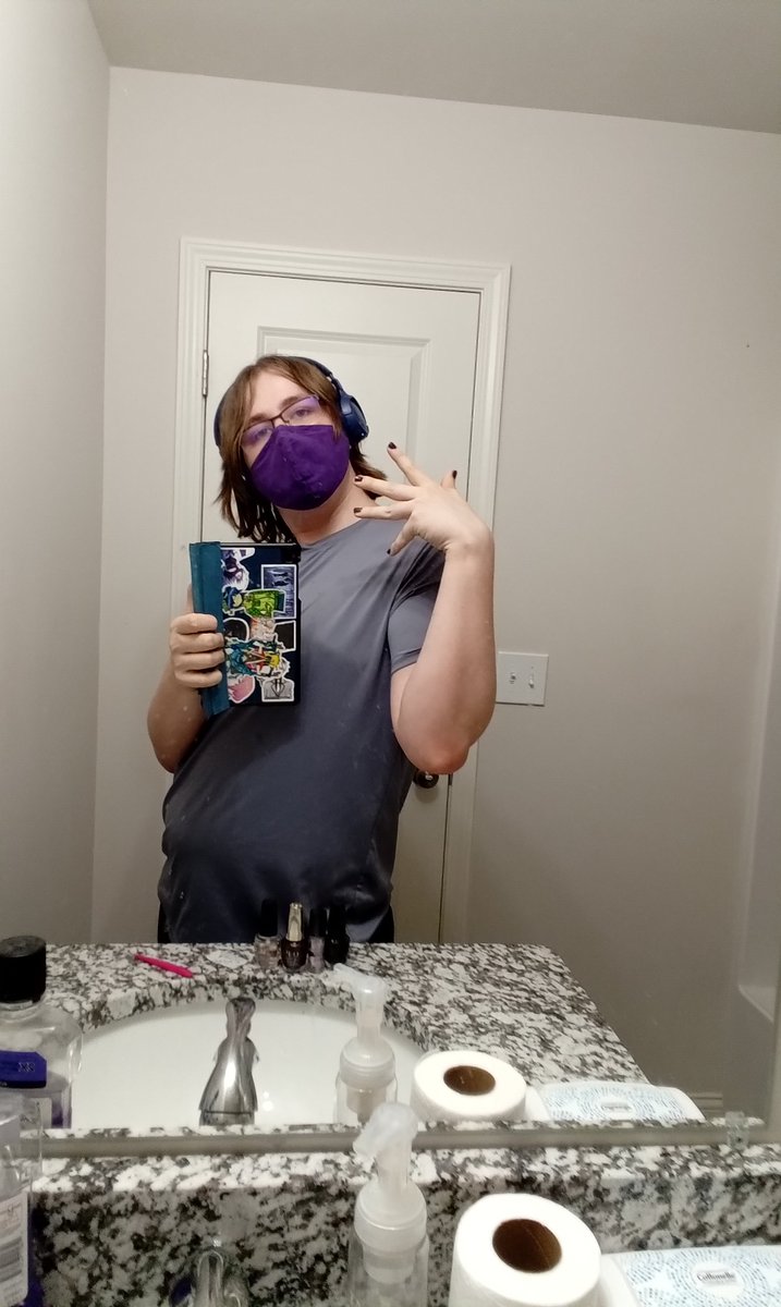 ZedtheProtogen's tweet photo. I did ma nails bitches! Now I'm trying to survive my poorly ventilated room without suffocating on toxins! But at least I slaaayyyyyy! https://t.co/9tfoctOZIG