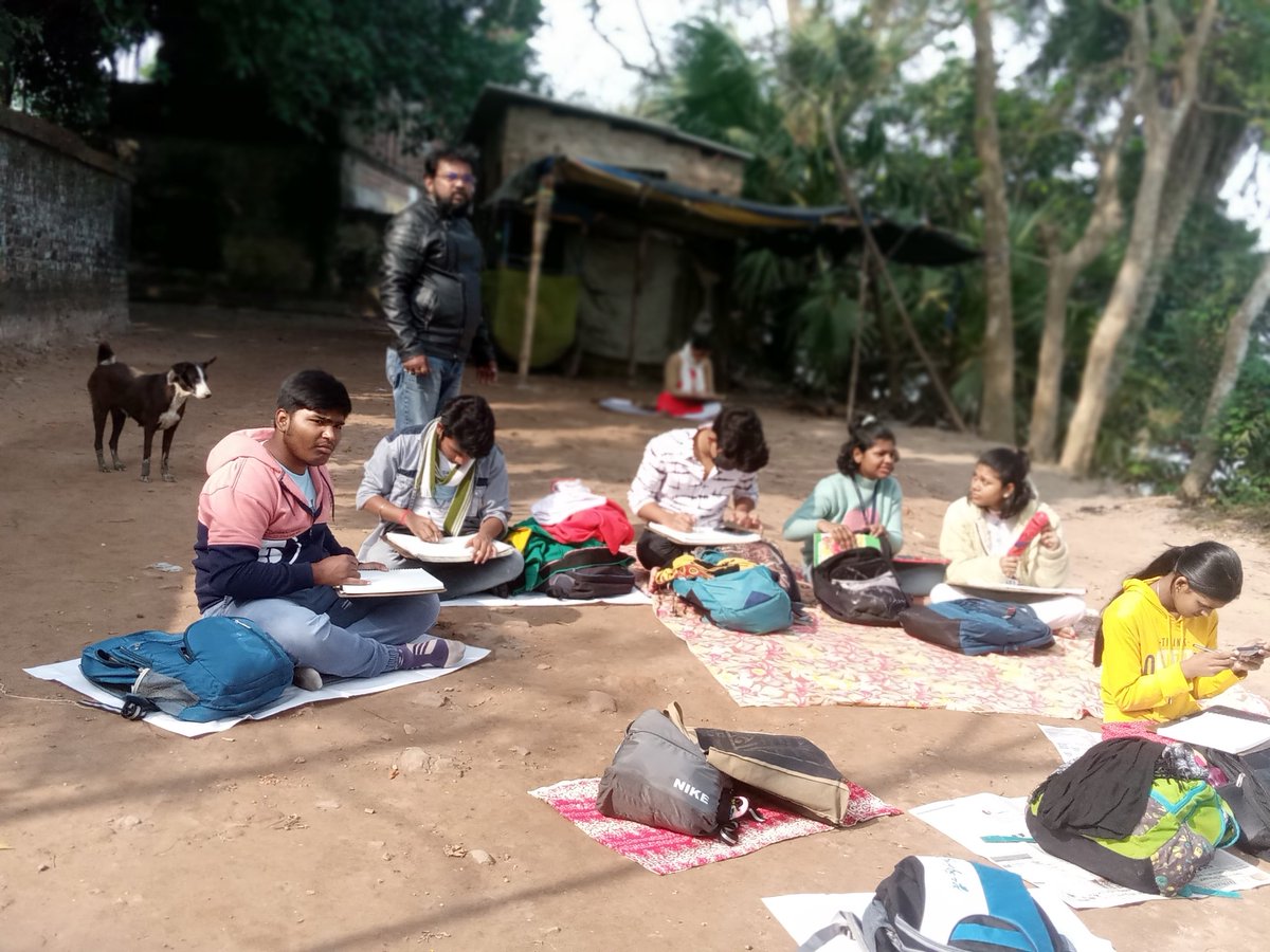 RangArts's tweet photo. Outdoor painting ..#Batanagar river.. entire #Rang_Bahar team ..Thank you..Sampa Bose..my senior student.. https://t.co/AiaN2TSDht