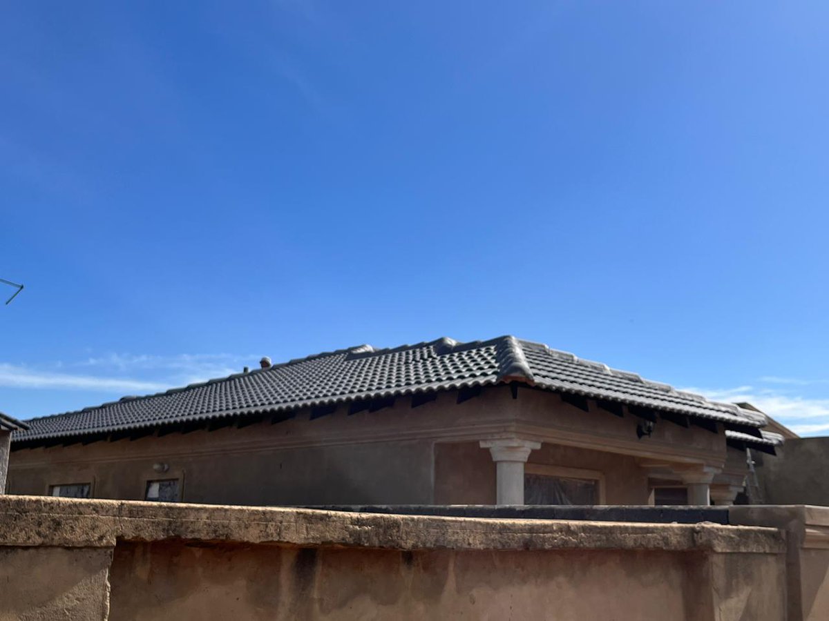 el_christar's tweet photo. Roof painting https://t.co/6M2DgVrnk9