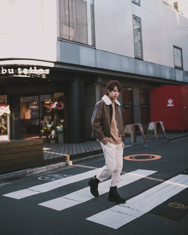 FCutepie's tweet photo. His favourite spot to take photos, zebra crossing
#เจ้าแก้มก้อน #fluke_natouch
#FlukeInJapanD3 https://t.co/plINnQ9N6d