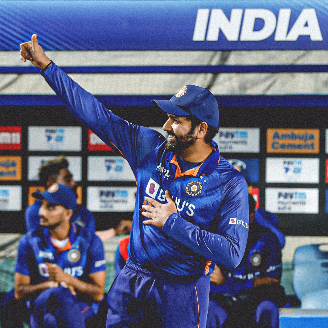 Dev_Goswami_21's tweet photo. In Yesterday's match , Hitman stepped in and withdrawn the appeal .. no matter team got wicket or not but match in our hand and Hitman did for dasun..so this is the true sportsmanship..match won , heart won too.
.
.
.

#IndianCricketTeam #Cricket #RohitSharma #Hitman #INDvsSL https://t.co/BbuYioXOKO