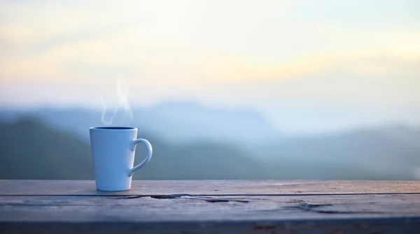 louisemassaux's tweet photo. Ce matin, infidélité à la team café avec un odorant Earl Grey... #TeamThe
Tasse au plus haut,
Chasser les brumes,
Un pas après l'autre, juste un pas pour que le chemin se déroule https://t.co/2mzwKjR3V8