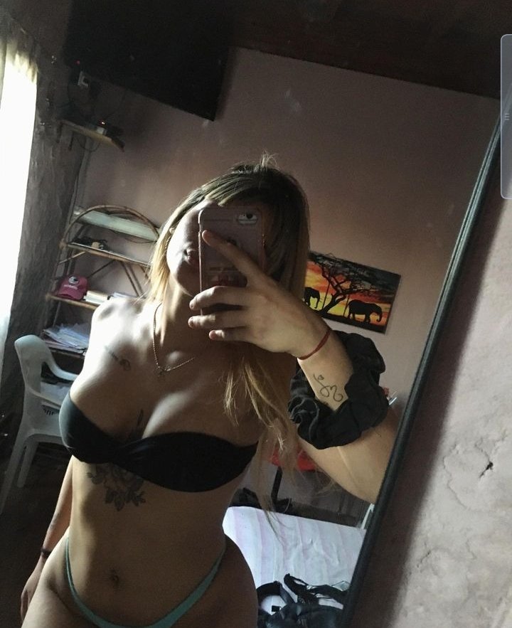 ¿ me extrañan ?
voy a seguir a los 20 mejores comentarios de este tweet.
solo si cumplen con los pasos ( mg ♥️, rt 🔁 y me sigan 🥺 ).
el comentario que no tenga ningún like se gana un vídeo especial por priv 🙈