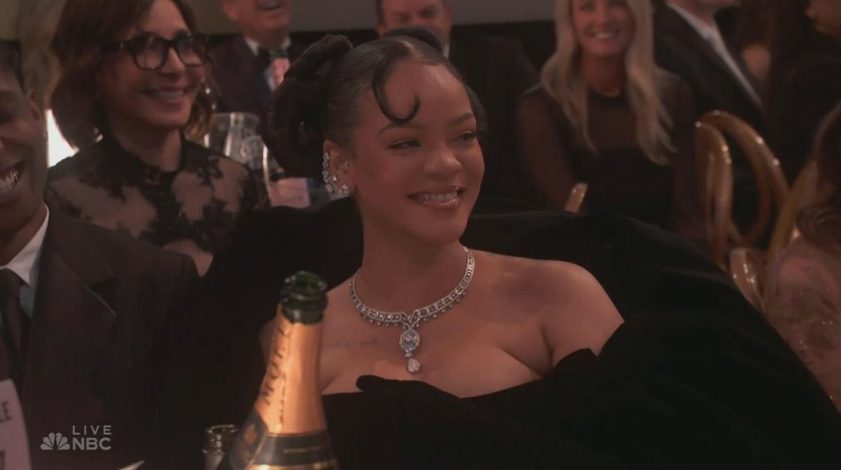 Rihanna na plateia do Globo de Ouro. #GoldenGlobes