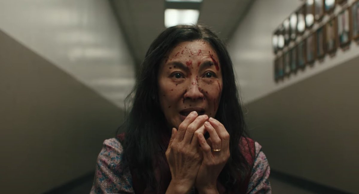 levmauc's tweet photo. MERECIDÍSIMO. Michelle Yeoh acaba de ganar el globo de oro a mejor actriz por su sensacional papel en EVERYTHING EVERYWHERE ALL AT ONCE. https://t.co/ZtkGBKGV7W