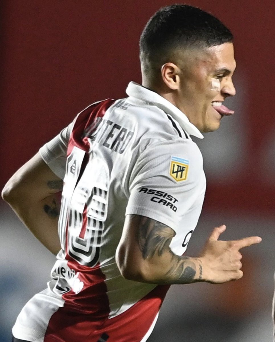 DSportsCO's tweet photo. 🚨 “A esta hora, 8:50 PM del Martes 10 de Enero, @juanferquinte10 NO será contratado por Junior. Las cifras son demasiado elevadas”.
✍️ @FabioPovedaRuiz, hace unos minutos.
#FutbolAsiDIRECTV | #JuanFerNovela | #JuanFerAJunior https://t.co/bk83RxdaqM
