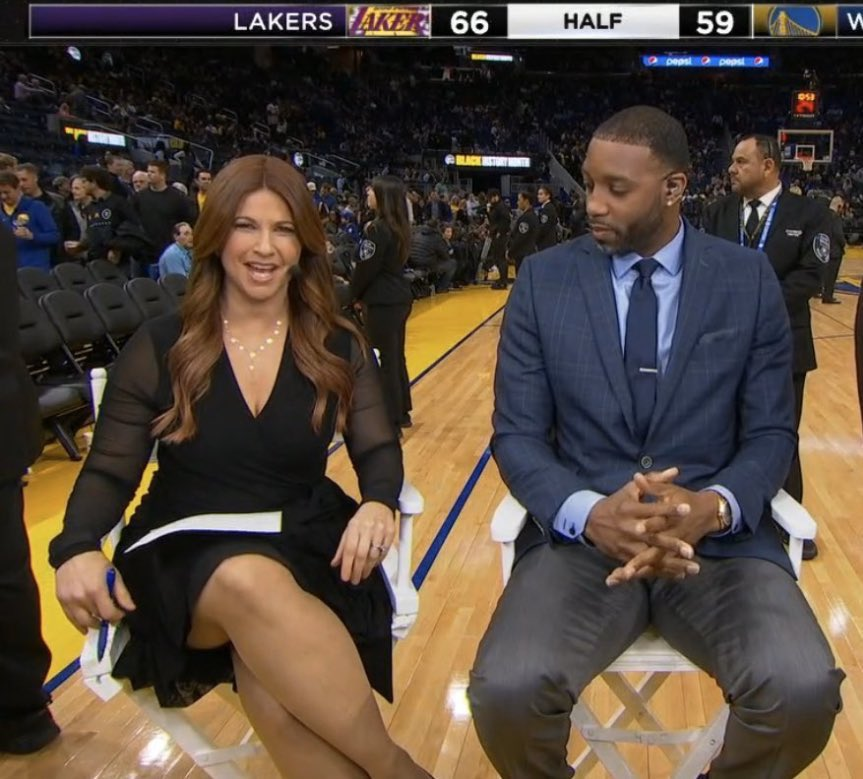 NBAMemes's tweet photo. T-Mac was ready to risk it all on live TV https://t.co/vkCzOnBVUq